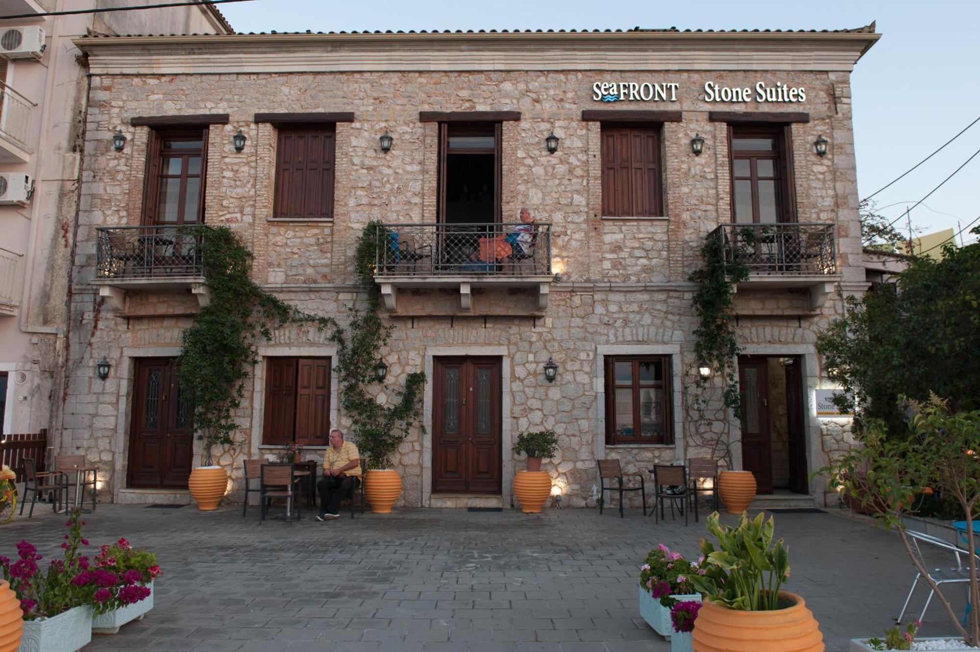 Seafront Stone Suites Vónitsa Exterior foto