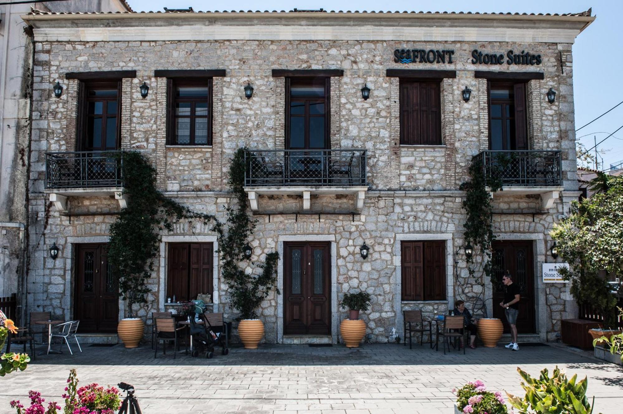 Seafront Stone Suites Vónitsa Exterior foto