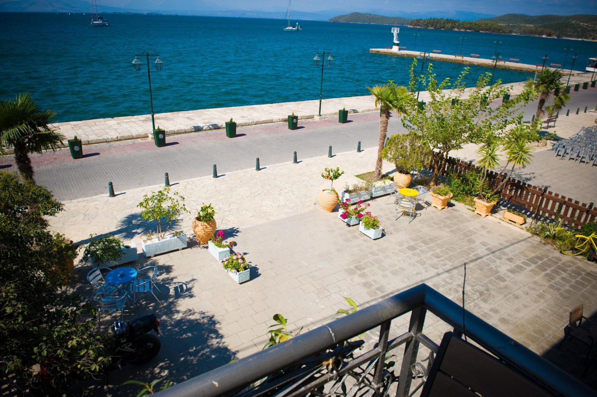 Seafront Stone Suites Vónitsa Exterior foto