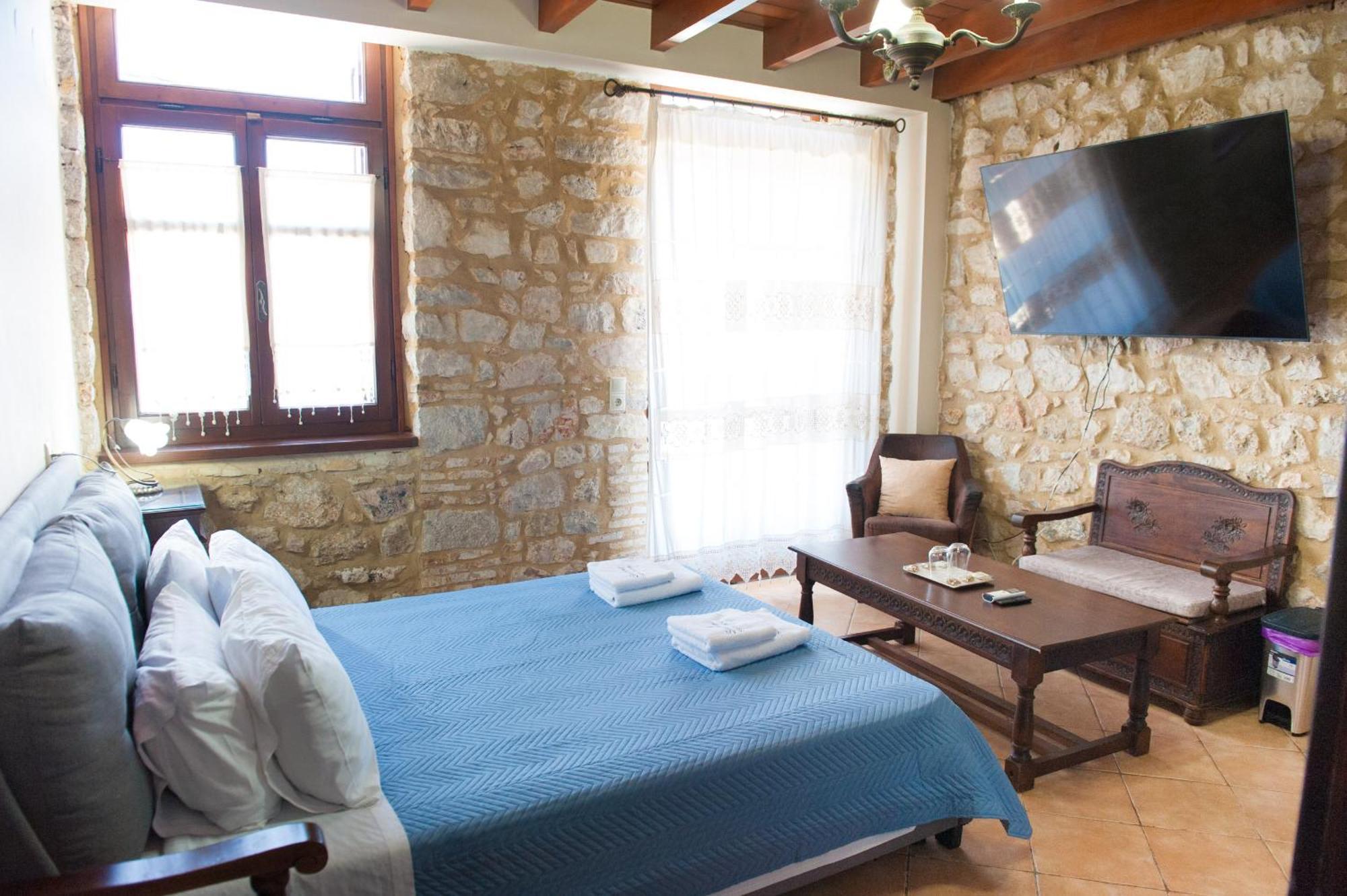 Seafront Stone Suites Vónitsa Exterior foto